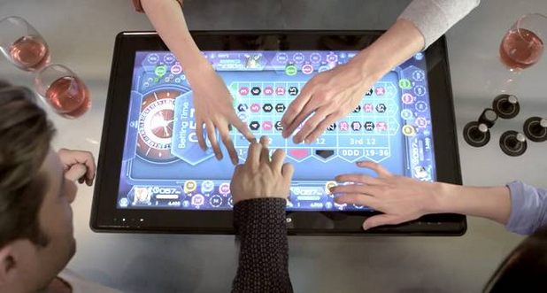 Horizon Table PC има внушителен 27-инчов мултитъч екран за домашни забавления