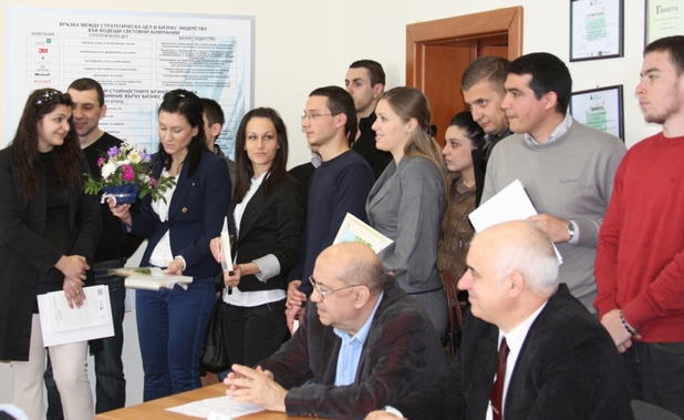 Центърът за учебни компании ще подпомага студентското предприемачество, като използва методика на Джуниър Ачийвмънт България
