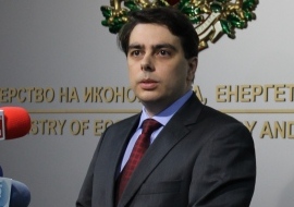 Министърът на икономиката, енергетиката и туризма Асен Василев обеща подобна координация между бизнеса и университети да се случи и на други места