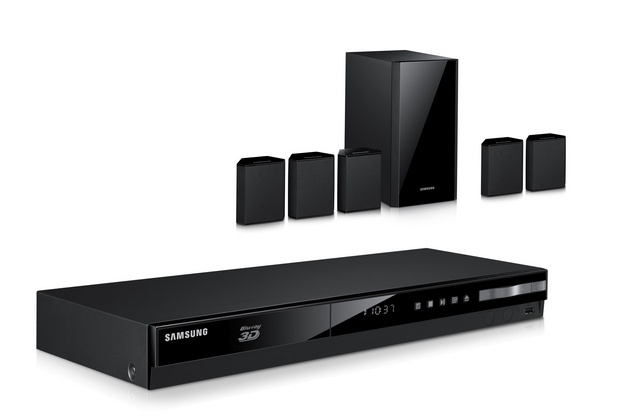 HT-F4500W комбинира базова съраунд система, Blu-ray плейър и интернет функционалност