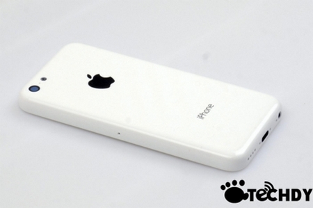 Така изглежда евтиният iPhone с пластмасов корпус, според китайското издание Techdy