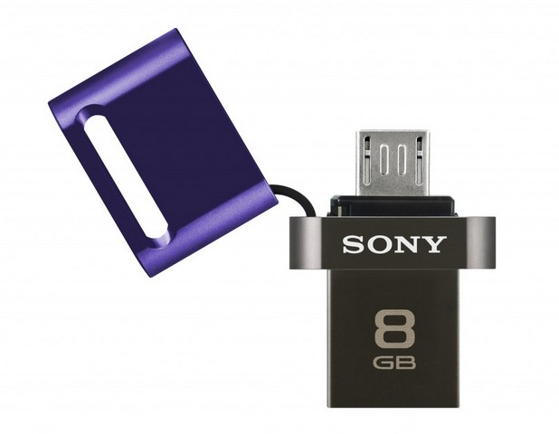 Под капачката на миниатюрното устройство ще откриете micro USB конектор