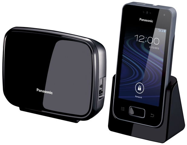 Panasonic KX-PRX150FXB може да се използва като мобилен телефон или свързан със стационарна база