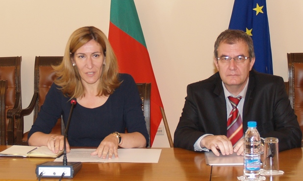 В областта на електронното управление ще се следва политиката на приемственост, заяви Николина Ангелкова