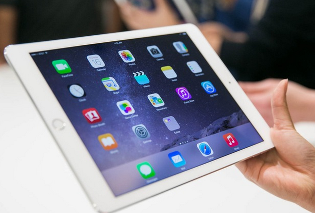 iPad Air 2 е сред най-горещите продукти на щанда на Apple в Техномаркет