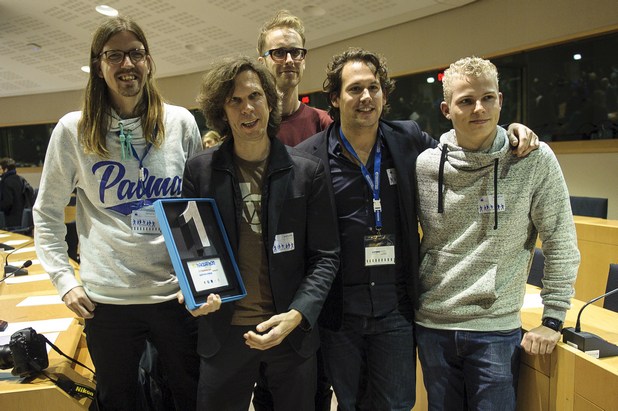 Отбор Videodock от Холандия спечели награда от 5000 евро на състезанието за програмисти EUhackathon2014