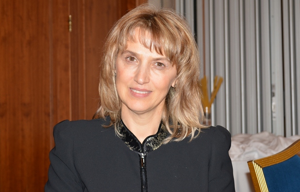 „Особено добре се представяме в Македония, където печелим почти всички търгове за ИТ сигурност”, каза Анелия Костадинова, управител на Компютър 2000 България