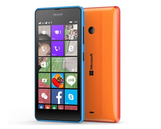 Lumia 540 Dual SIM предоставя 5-инчов дисплей с резолюция 1280х720 пиксела