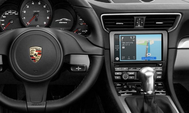Някои модели Порше скоро ще предложат инфотейнмънт на база Apple CarPlay