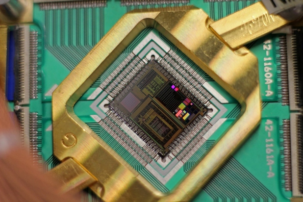 Иновативните процесори на D-Wave ще послужат като основа на квантовия компютър на Google