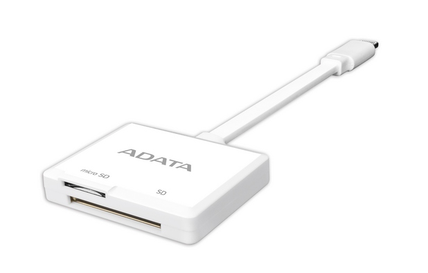 Adata Lightning Card Reader първото периферно устройство в своя сегмент с двупосочен трансфер на информация
