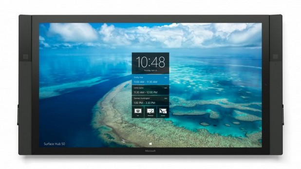 Моноблокът Surface Hub се предлага във варианти с 84- и 55-инчов екран