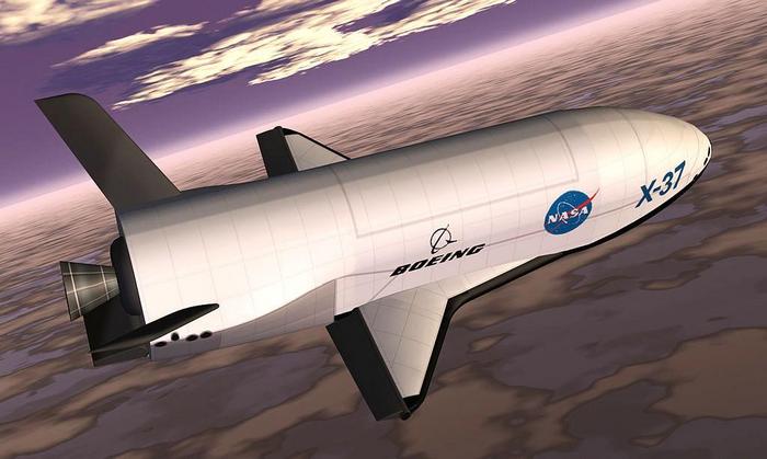 Безпилотният кораб остава в космоса за неопределено времеBoeing X-37B е