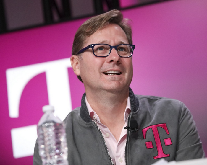 T-Mobile приключи сделката със Sprint на стойност 26 млрд. долараМайк