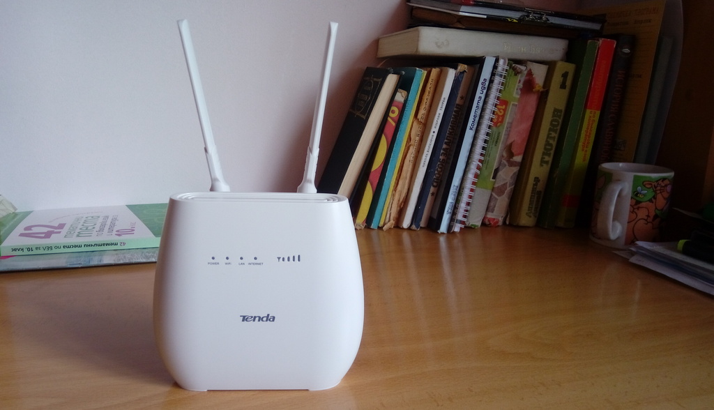 Споделя мобилния интернет през Wi Fi към свързаните устройстваTenda 4G680 поддържа