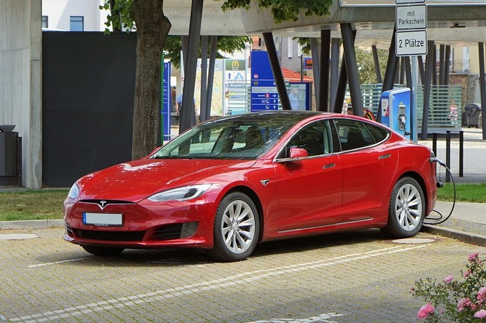 Електромобилите Tesla скоро ще се сдобият с много по-добри батерии(снимка: