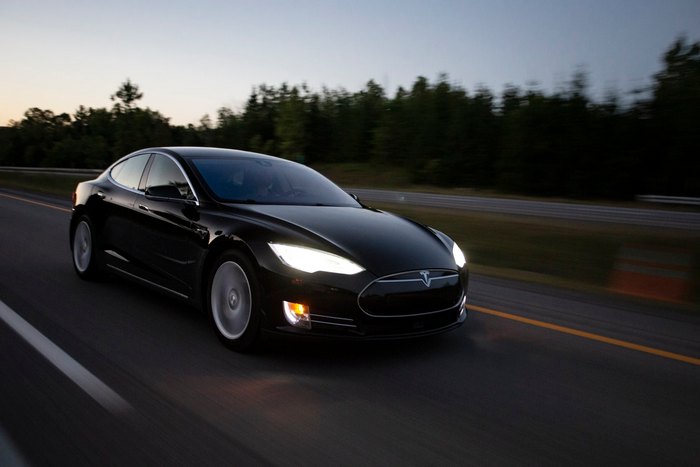 Tesla Model S се ускорила от само себе си при