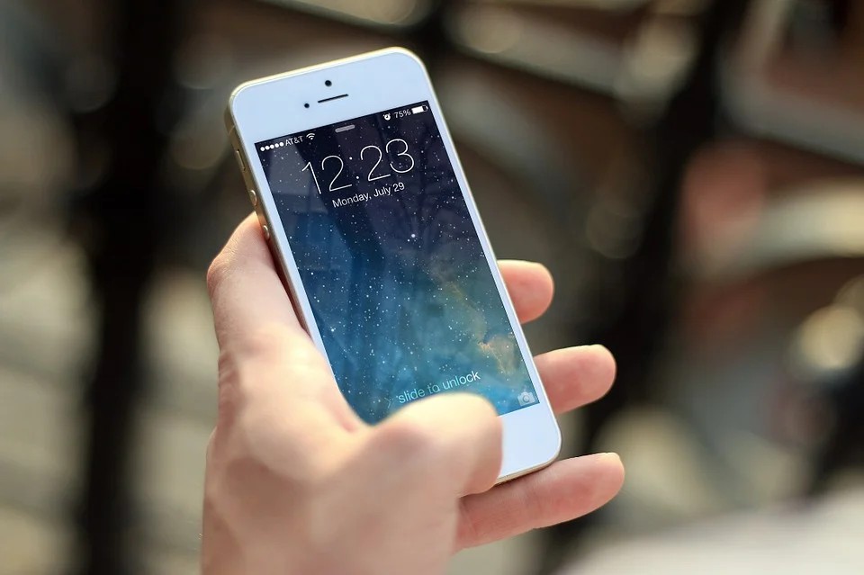 Достъпен като цена iPhone ще направи Apple по-конкурентна на производители