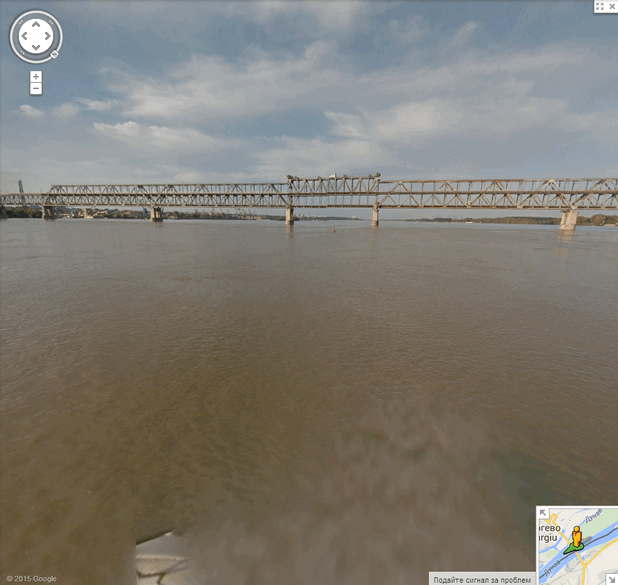 Снимка на един от мостовете на Дунав, направена от лодката ms Treasures