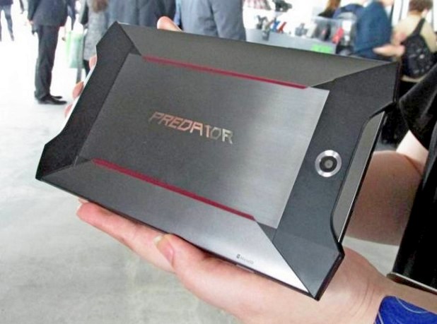 Acer Predator се отличава с необикновен дизайн, който не е характерен за таблетите (снимка: Liliputing.com)