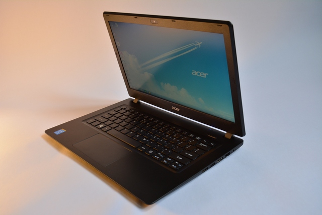 acer_travel_mate_p236_2