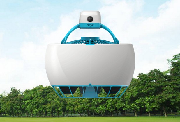 Fleye е изпълнен е под формата на сферична летяща машина с камера