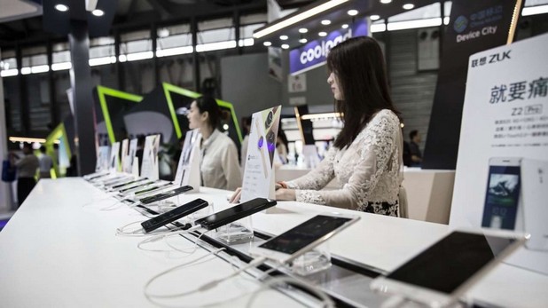 Пазарът на смартфони в Китай не гарантира сигурност на никой от играчите