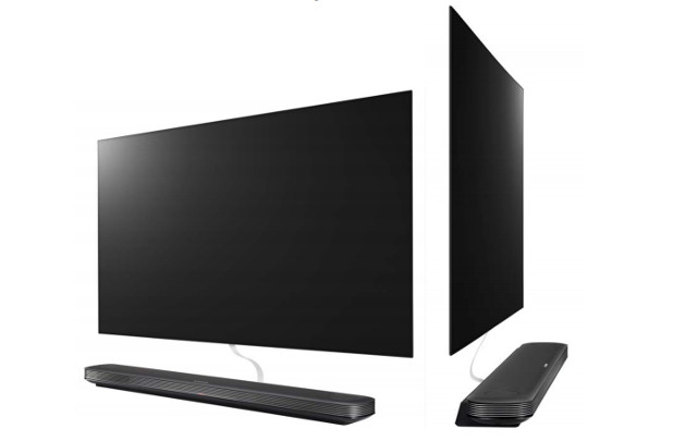 LG Signature OLED TV W е свързан с тънък кабел към блок с аудио и интерфейси