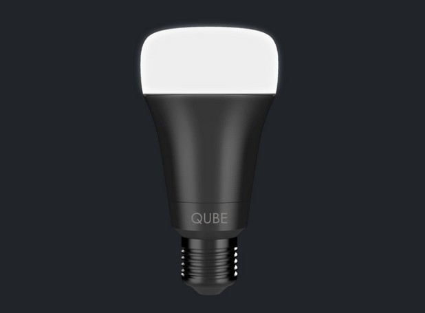Qube излъчва светлинен поток със сила до 800 лумена, което е сравнимо с 60-ватова лампа с нажежаема жичка