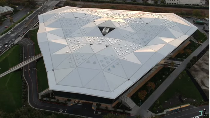 В новата централа на компанията ще работят 2500 душиДвуетажната триъгълна