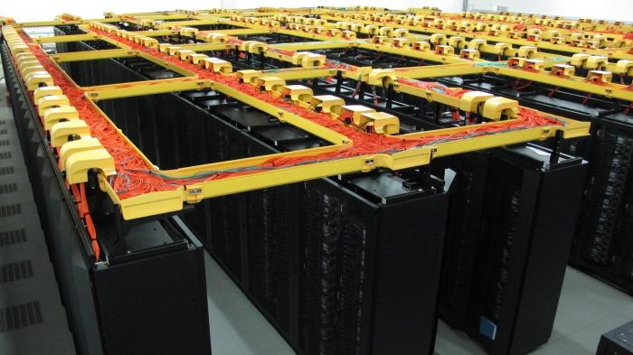 Intel и Lenovo изграждат 26 7 петафлопова машина за LRZИзчислителната машина в