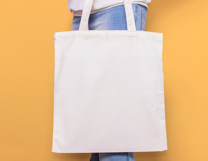 Японската компания продължава екологичните си инициативиВместо найлонови торбички ползвайте сгъваема