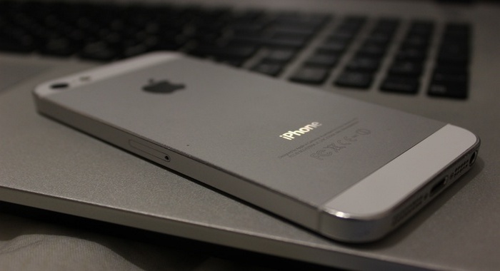 Технологията вградена в лаптопа ще поддържа стандарта QiБъдещите MacBook лаптопи