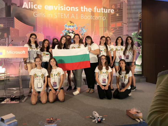 Microsoft насърчава интереса им към науката и технологиитеБългарските момичета на