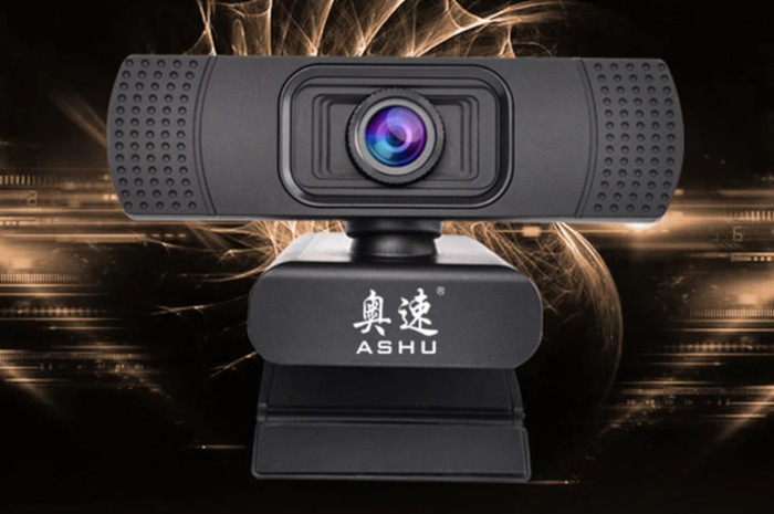 Изолиращ шума микрофон осигурява чист глас на 8 метраSHU Webcam