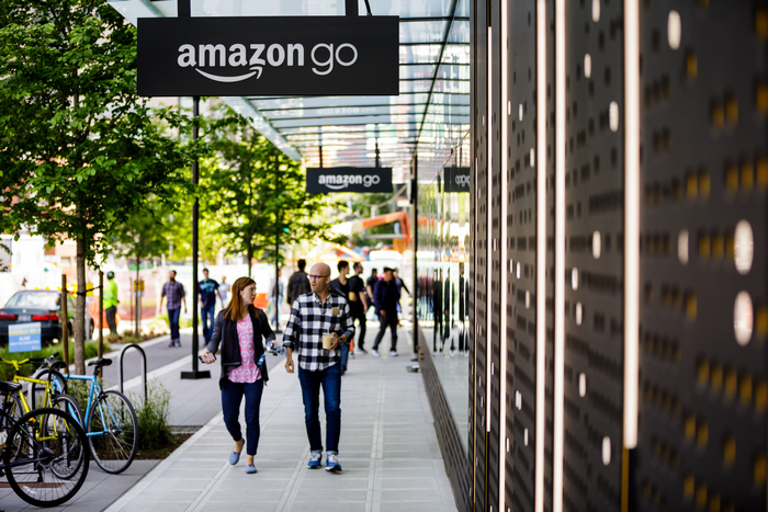 Новата технология ще позволи лесно пазаруване в магазините Amazon GoКлиентите