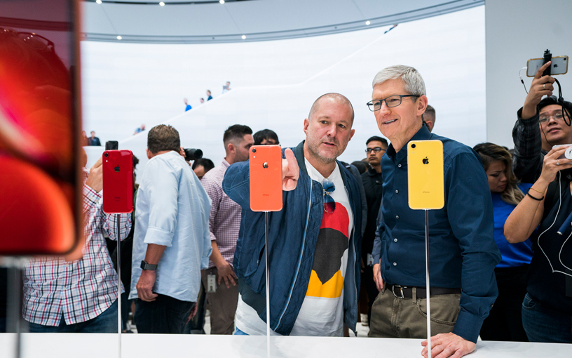 Джони Айв напусна Apple миналото лято, за да създаде дизайнерската