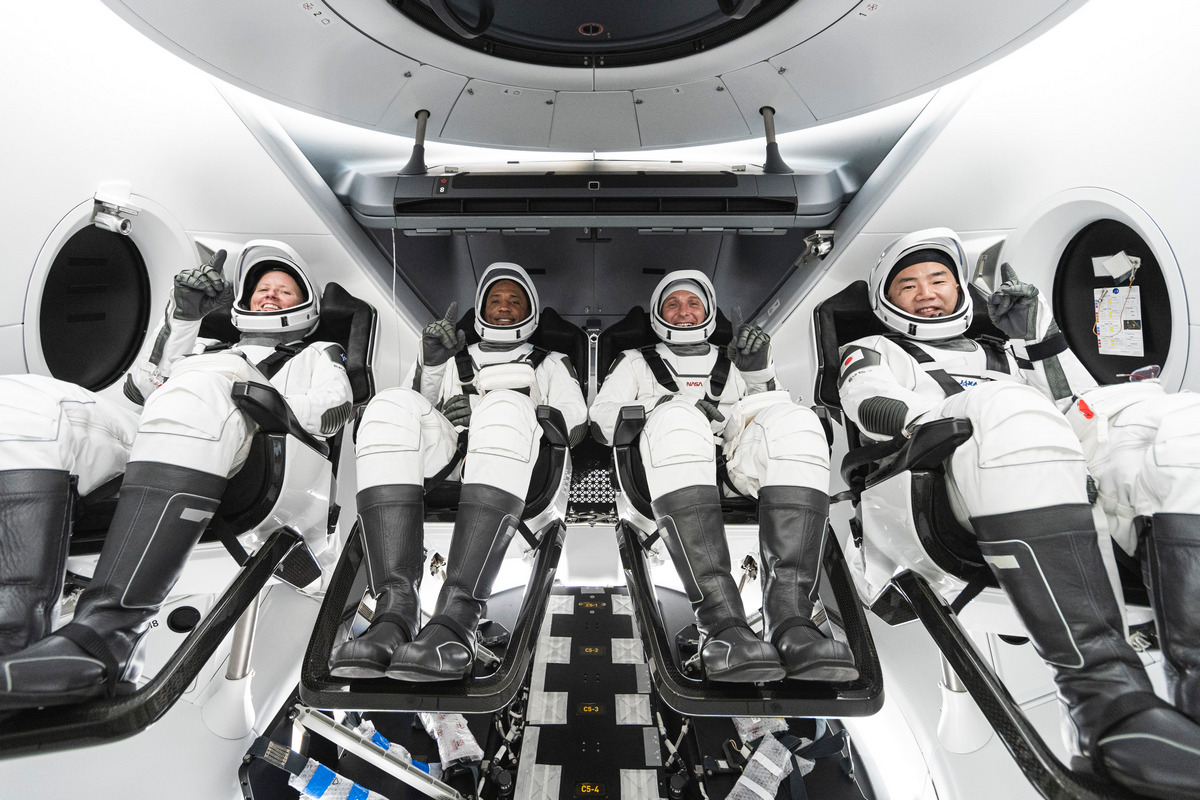 Капсулата Crew Dragon ще достави на МКС четирима астронавти(снимка: НАСА)
Инициатива