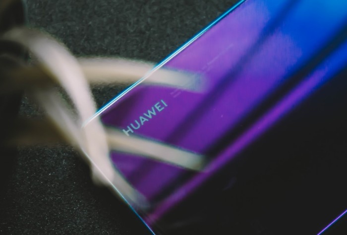 Анализатори отреждат седмо място на Huawei на пазара за смартфони