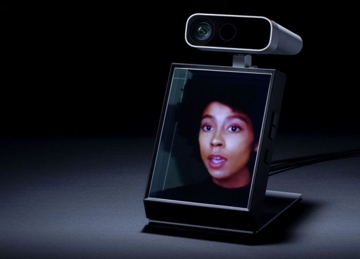 Този мини проектор преобразува любимите лични снимки в реалистични холограми снимка Looking