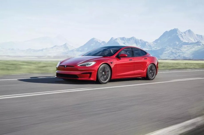 Външният вид на обновения Model S остава практически непроменен снимка