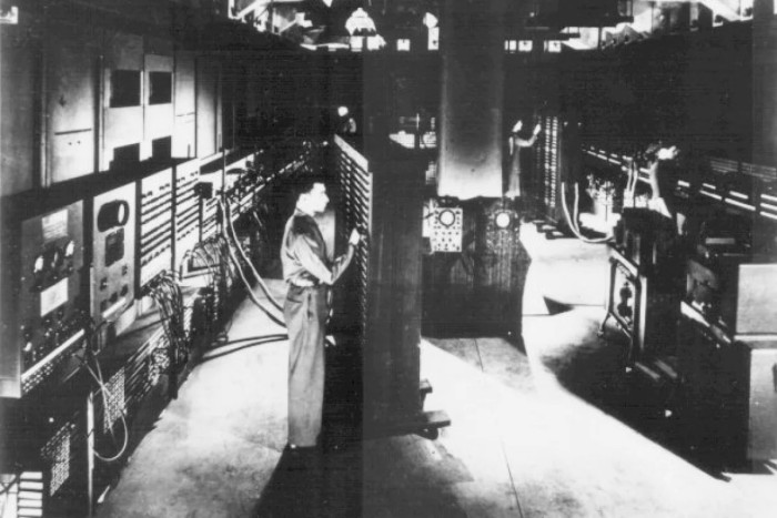 Изчислителната машина ENIAC покрива 167 квадратни метра снимка US Army Преди седемдесет