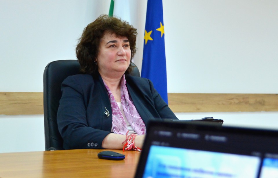 Нормите за допустимите нива на електромагнитните излъчвания в България са