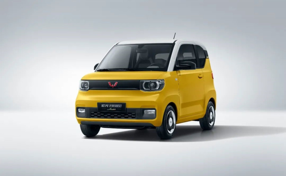Моделът Wuling Hongguang MINI EV вече е най популярният електромобил в