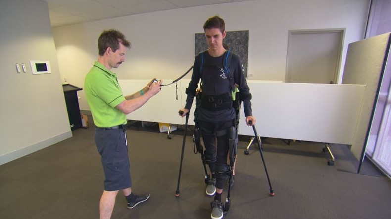 Шон Грийнтри ходи отново след като беше парализиран от контузия снимка