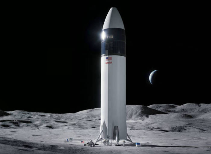 SpaceX спечели благоволението на НАСА за лунната мисия което разгневи