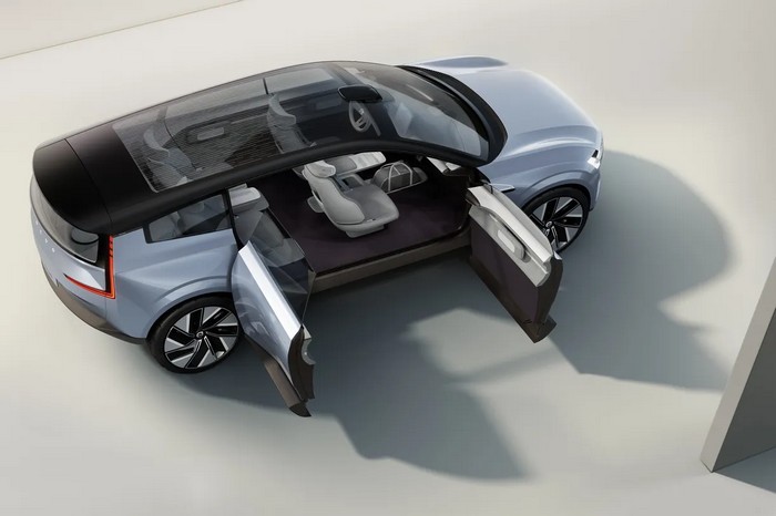 Концептуален електромобил на Volvo впечатлява с вратите и просторния интериор(снимка: