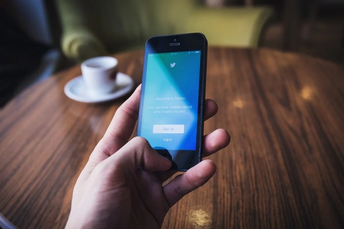 Twitter си навлече гнева на потребителите след експерименти с нов
