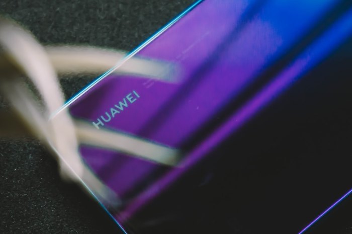 Смартфоните Huawei вече са извън Топ 6 по продажби на