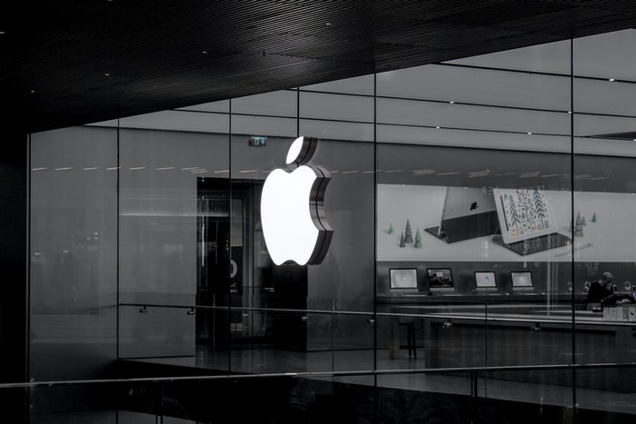 Сривът на турската лира временно замрази продажбите на Apple в